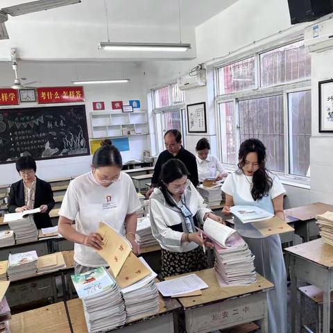 夯实常规，以查促教——龙安二中小学教学常规检查纪实