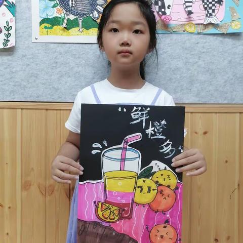 八点班小朋友们作品《鲜橙多》