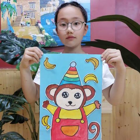 三点班小朋友们作品《马戏团的猴子》
