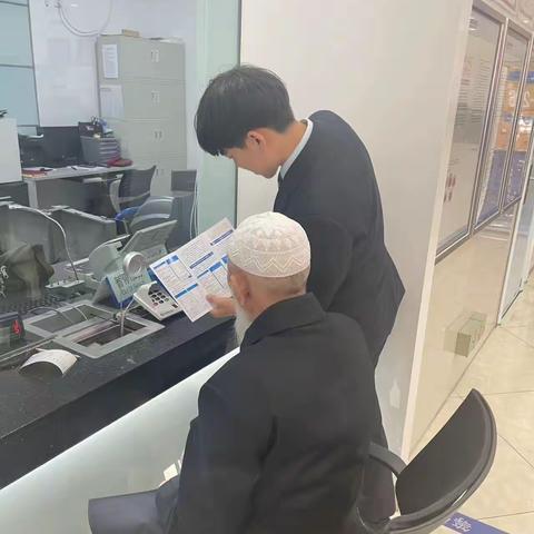 七一路东支行——推广简易开户，助力个人金融业务发展