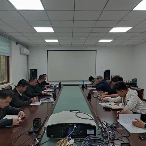 历下区园林绿化服务中心山岭事务部组织召开《全市园林绿地”除死角，提品质“专项行动实施方案》会议