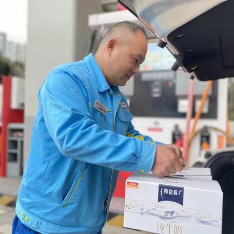 龙泉片区：积极开展加油站换挡升级专项行动