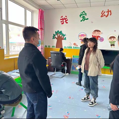 打造无烟学校，共建无烟校园——卫生局、妇幼保健局领导莅临指导工作