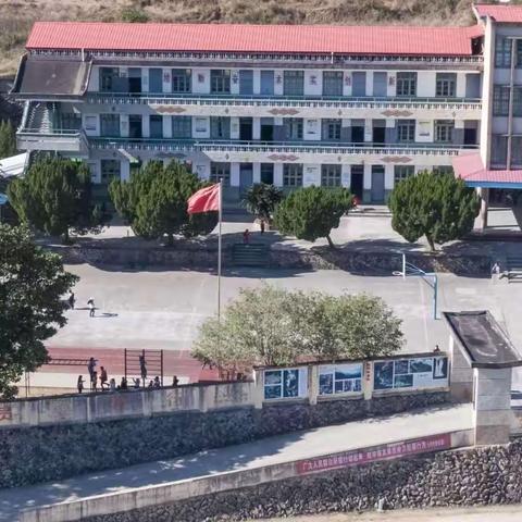 缅怀先烈，常怀感恩——七尺小学开展清明节系列活动