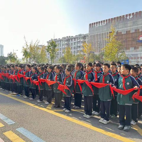 “增信铸魂，争做新时代好队员”——青年路小学分批入队仪式