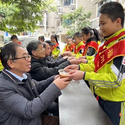 【新时代文明实践】乐西社区开展“拗九送福粥，网格暖民心”敬老志愿活动