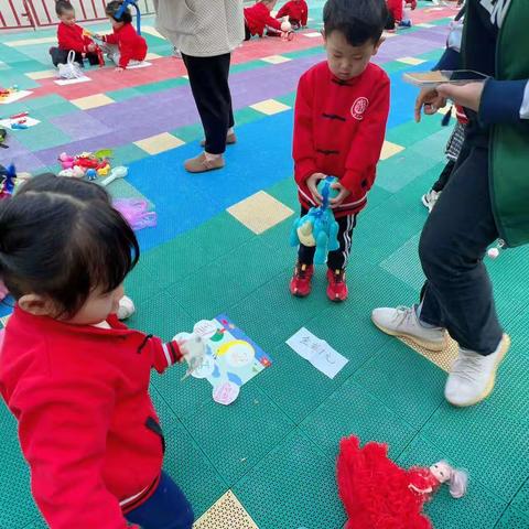 小鬼来当家、摆摊做老板、跳骚市场”开市啦！