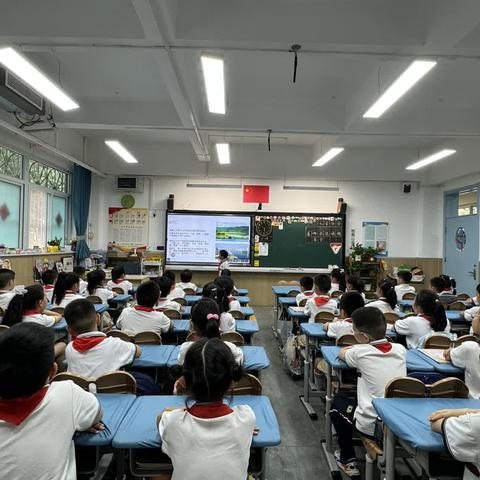 东风西路小学2022级17中队“傣族文化特色小队”开展“民族文化代代传 童心绽放团结花”主题活动