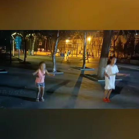 又到了快乐的暑假，俗话说得好“滚动的石头不长青苔，运动的身体活力常在。”暑假怎么能少得了运动呢？