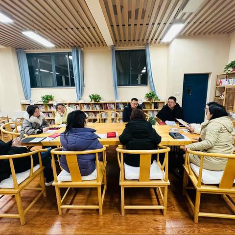 因爱携手 共育花开——周南学士实验学校四年级组2023年春季家委会会议