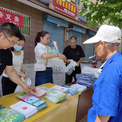 零口街办开展生态环境法律法规宣传活动