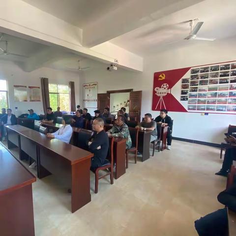 显南村召开移风易俗工作部署会