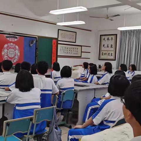 海口一中校本课程之《书写“年味”—春联书法》之旅开启