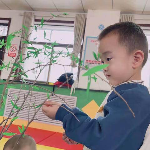 用爱养育    用心教育