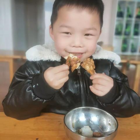 “美食美刻～美好时光”——华阳幼儿园大四班美食回顾篇