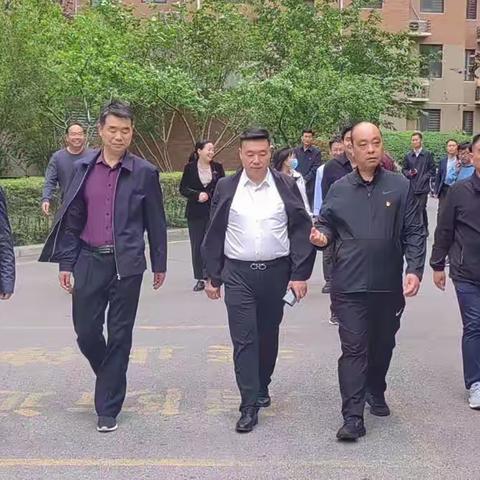 禹州市钧台办组织相关人员到颖川办朱坡社区进行五星支部创建交流