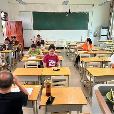立足教研，砥砺前行——定安中学历史学科教研组会议全记录
