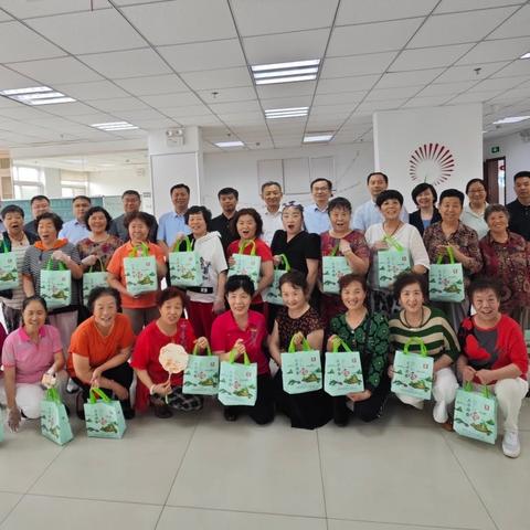 【官扎营】省、市工会联动“双报到”到官扎营街道官中街社区开展端午节走访慰问活动