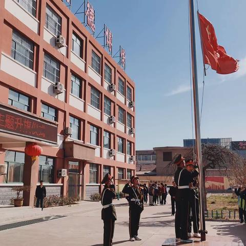 天宝二中  “植树造林  守护绿色家园”主题升旗仪式