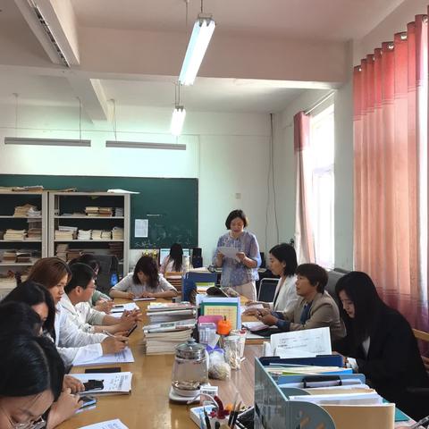 开封市第三师范附属小学“一课三人行”活动