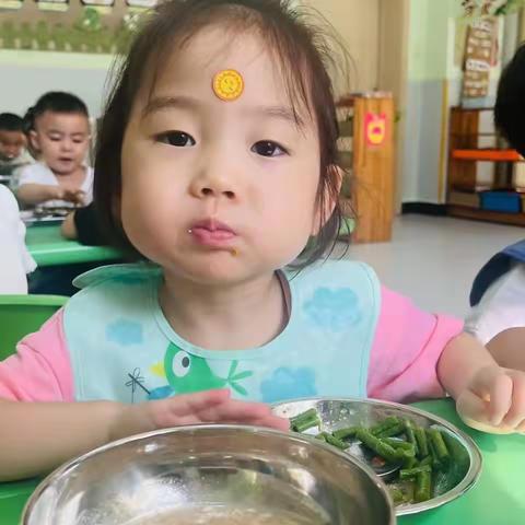 秦都七彩阳光幼儿园2023年8月29日工作动态