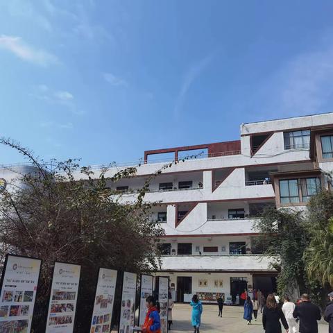 家校共育  伴孩子成长    （2年级8班）