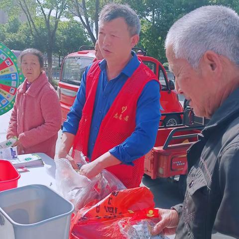 垃圾分类宣传 走进南洋购物广场