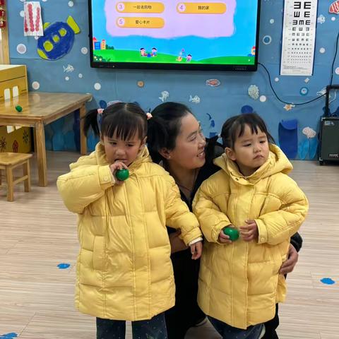 《亲亲一家》——小二班三月主题活动纪实