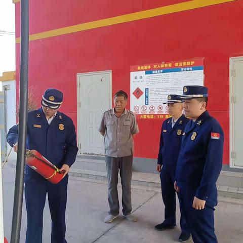 支队下沉干部深入华阴大队开展高铁沿线及周边场所展开摸排检查。