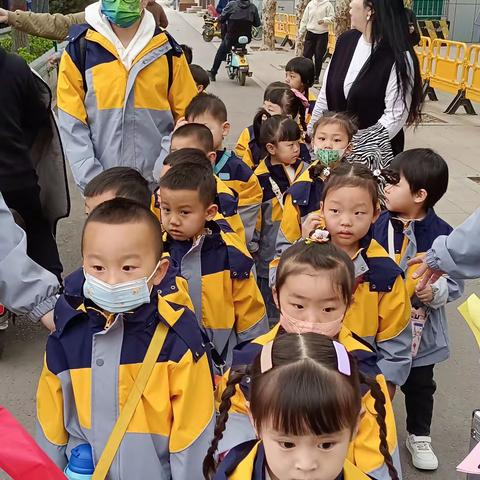 祁县第三幼儿园小班组春游活动之——腾达生态园