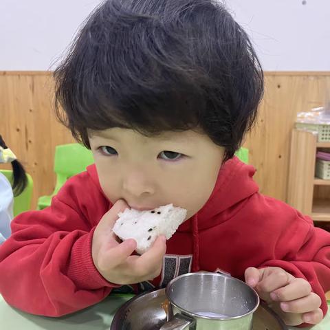 🌸七色花幼儿园豆豆班第六周日常🌸