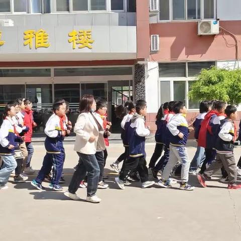 阳光大课间，活力满校园——阳信县实验小学五年级课间跑操活动纪实