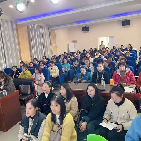 共研游戏案例 读懂幼儿发展——东宝区优秀游戏案例展示及培训研讨会