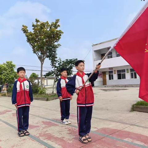 郭河小学举行新队员入队仪式