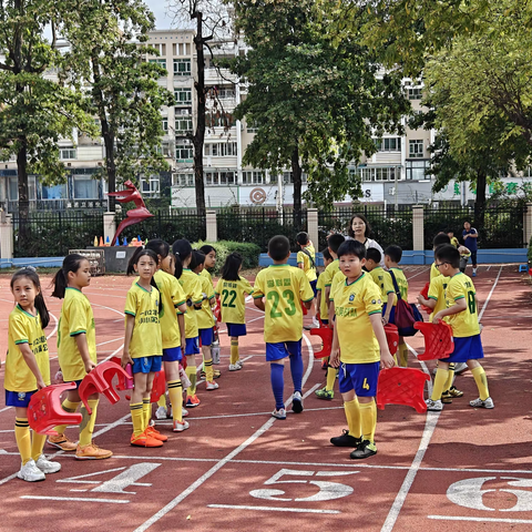 石岐一小第十届“校长杯”——三（4）班足球赛（第四场）