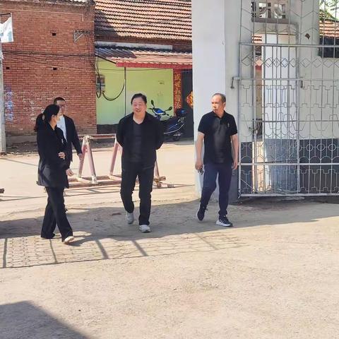 迎检查 促提升——东杜中心小学乡中心校领导检查指导