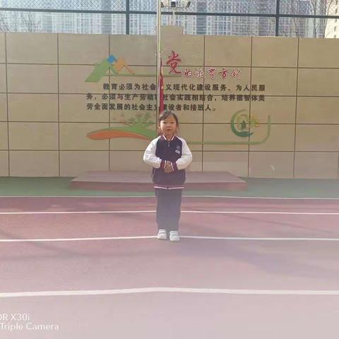 西安市雁塔区第十三十八幼儿园中三班-升旗仪式