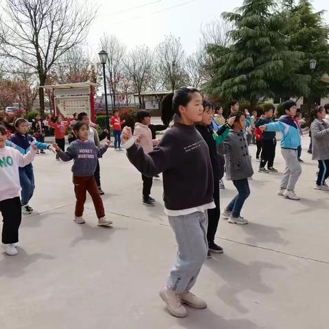 【教师风采】阳光体育洒满整个校园 --美原镇仁张小学体育教师张争的点滴故事