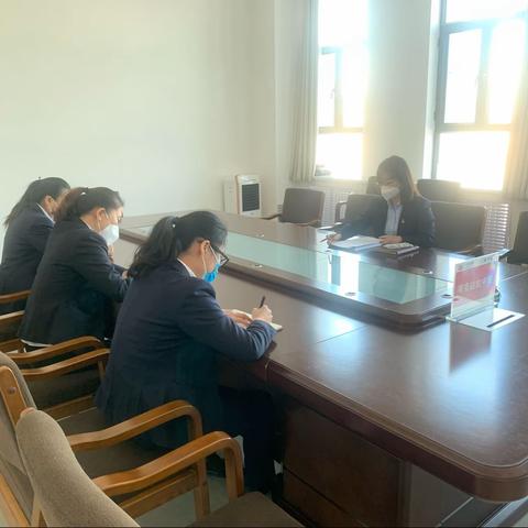 可克达拉中心支公司人事行政部/党群工作部组织召开“每周一学”学习会议