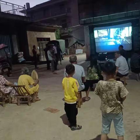 送电影下乡 惠民暖人心