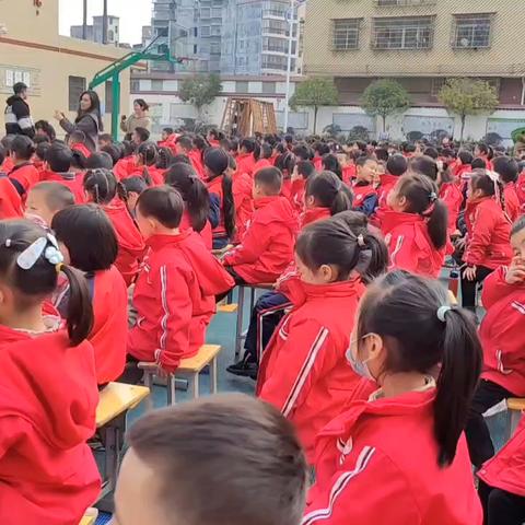 七十五载逢盛世 ﻿同心共筑谱华章 ﻿——阿克陶县实验小学热烈庆祝新中国成立75周年国庆节系列活动暨第十六届趣味运动会