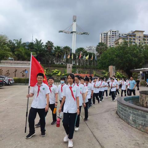 “缅怀革命先烈 弘扬民族精神”——海南鲁迅中学附属小学