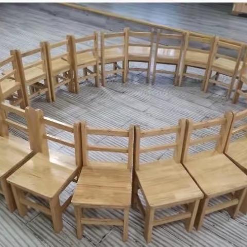 安全活动——《和小椅子做朋友》