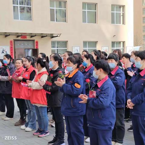 潞才社区举办“三八”妇女节趣味活动