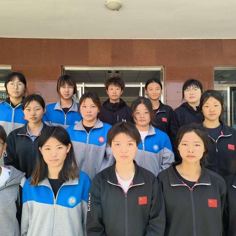 实验中学高中女排在保定市排球比赛中取得第五名的好成绩