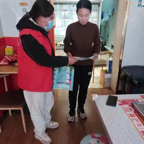 【石家庄市正定县】府西街开展“垃圾分类益处多，环境保护靠你我”为主题的沿街商铺宣传活动