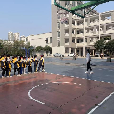 “体育课堂展风采，孩子幸福乐成长”——柳州市飞鹅路逸夫小学教育集团“儒雅教师”之第十二届“乐逸课堂”