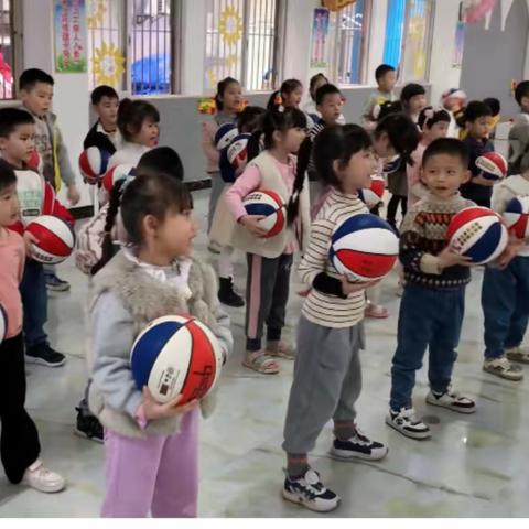 【君临阳光幼儿园】大五班宝贝2月份成长记录册