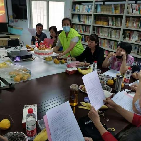 【山东健康逸乐医养】生日会，幸福情暖老人心