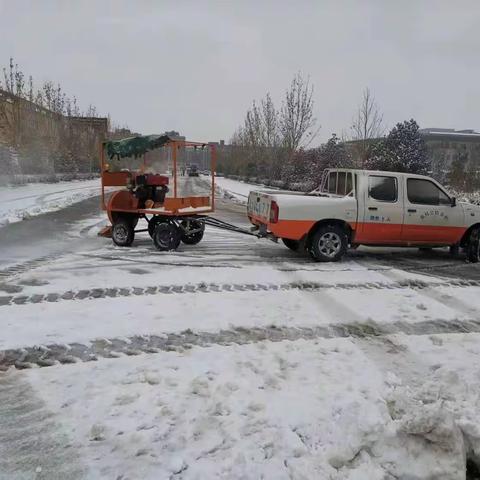 台前县交通局除雪应急行动  全力保障道路畅通